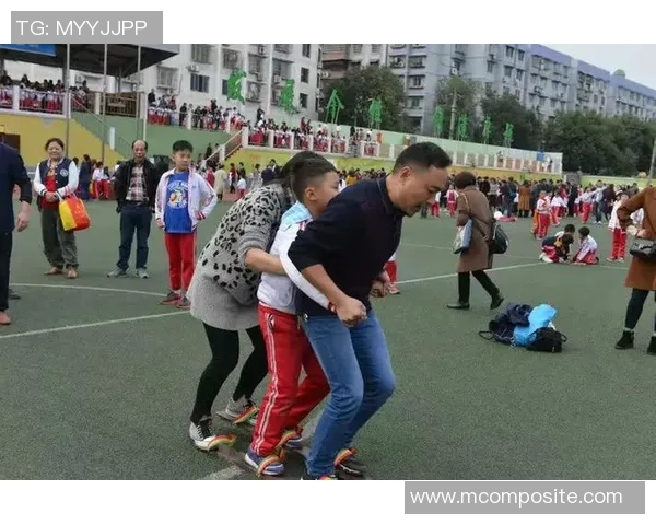 武汉滑板队默契配合探秘：团队精神与技巧的完美结合