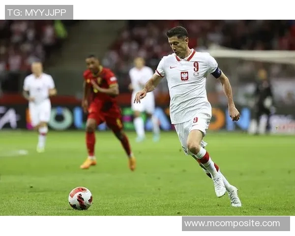 莱万重返德甲赛场为旧主进球拜仁球迷怒斥其忘恩负义