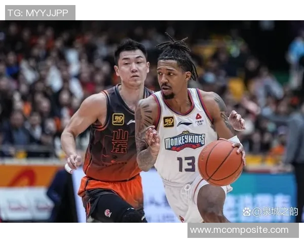 萨拉基利斯迎战巴塞罗那激烈对决引发球迷热议